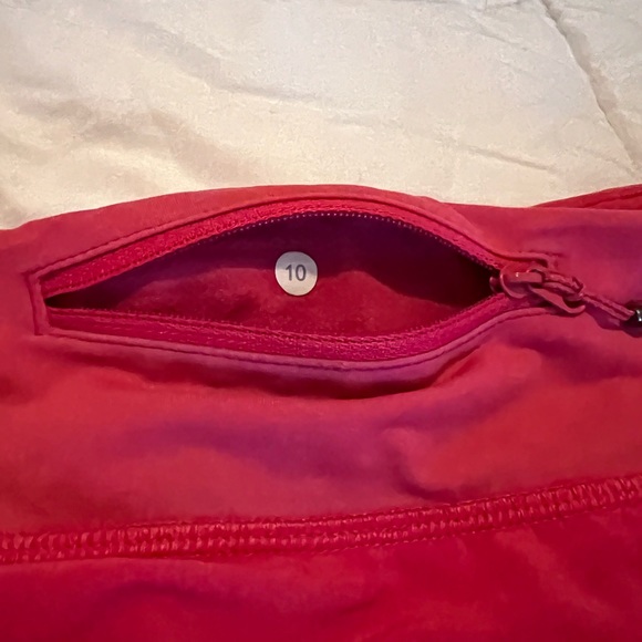 Lululemon Speed Up Shorts - Picture 2 of 2